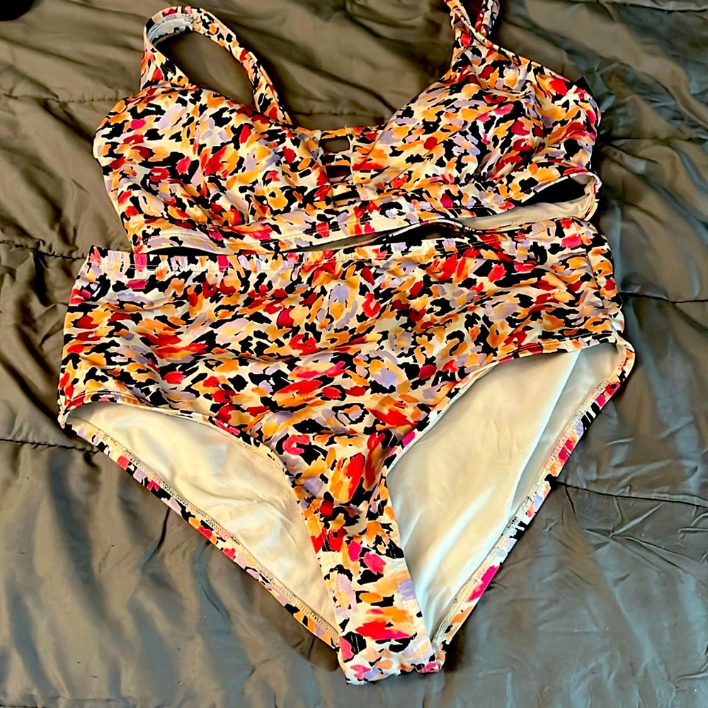 Hurley 1X bathing suit